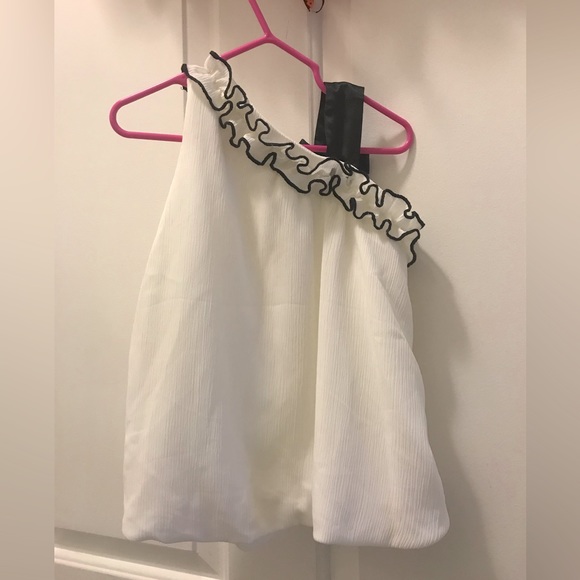 Beautiful & unique Rare Editions girl’s size 4T black & off-white dressy top - Picture 3 of 6